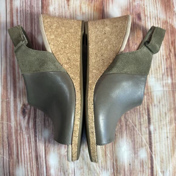 Clarks LAFLEY JOY Sz 7 Gray Leather Suede Cork Wedge Heel Sandals Open Toe Shoes - Picture 7 of 10